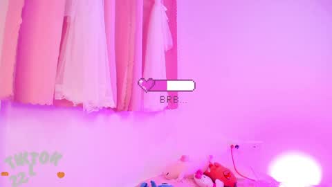 LUCYY FROM HOME  online show from 12/18/24, 07:15