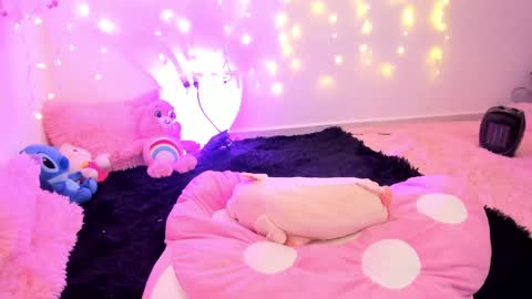 LUCYY FROM HOME  online show from 01/19/25, 10:28