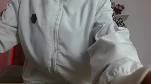 Snapshot of lucyy_start chatting on 02/02/25, 11:51 LUCY online show from 02/02/25, 11:51