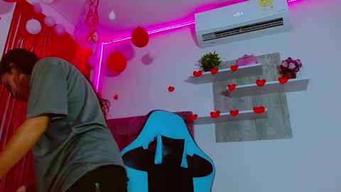 Snapshot of lucyy_start chatting on 02/16/25, 12:10 LUCY online show from 02/16/25, 12:10