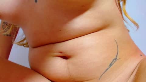 Snapshot of lucyy_start chatting on 03/02/25, 01:36 LUCY online show from 03/02/25, 01:36