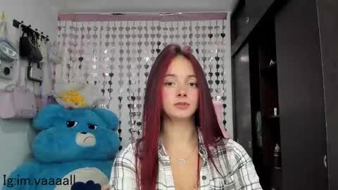 Snapshot of lucyy_tayy chatting on 01/14/25, 10:44 The love of your life 3 online show from 01/14/25, 10:44