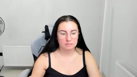Snapshot of lucyycharm chatting on 06/23/26, 06:33 Lucy online show from 06/23/26, 06:33