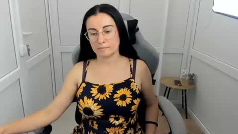 Snapshot of lucyycharm chatting on 07/15/26, 12:32 Lucy online show from 07/15/26, 12:32