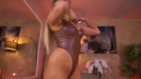 Snapshot of lucyyrosse chatting on 06/18/26, 08:14 LucyRose online show from 06/18/26, 08:14