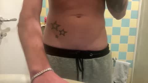 Snapshot of ludo8999814603 chatting on 10/25/25, 07:05 ludo8999814603 online show from 10/25/25, 07:05