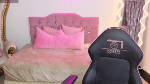 ludo_kitty_tay online show from 10/16/25, 03:29