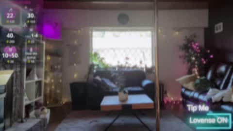 Luubeam             INSTA luubeammm TWITTER lunaisreallycu1 online show from 06/09/26, 12:11
