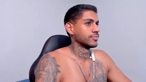 Luigi Vitale online show from 10/20/25, 07:20