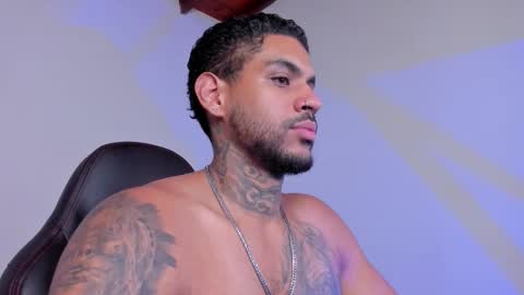 Luigi Vitale online show from 11/23/25, 01:05