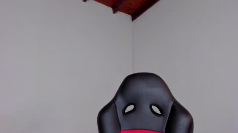 Luigi Vitale online show from 12/23/25, 04:43