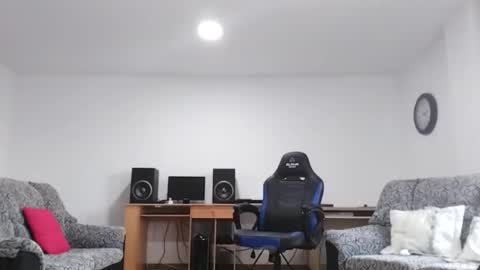 Luigi online show from 10/25/25, 02:13