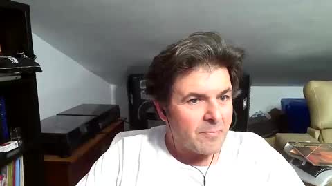 Snapshot of luigijohn chatting on 03/19/26, 06:23 LUIGIJOHN online show from 03/19/26, 06:23