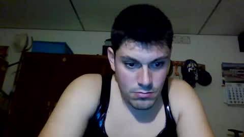 Snapshot of luis2423 chatting on 09/30/25, 07:08 A slave to the mistress.. un esclavo para las amas dominantes. online show from 09/30/25, 07:08