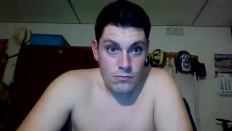 Snapshot of luis2423 chatting on 10/04/25, 10:08 A slave to the mistress.. un esclavo para las amas dominantes. online show from 10/04/25, 10:08