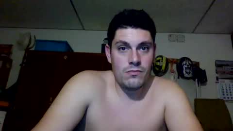 Snapshot of luis2423 chatting on 10/13/25, 05:13 A slave to the mistress.. un esclavo para las amas dominantes. online show from 10/13/25, 05:13