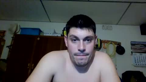 Snapshot of luis2423 chatting on 01/07/26, 08:33 A slave to the mistress.. un esclavo para las amas dominantes. online show from 01/07/26, 08:33