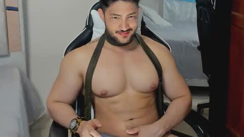 luis_baptista online show from 10/24/25, 03:47