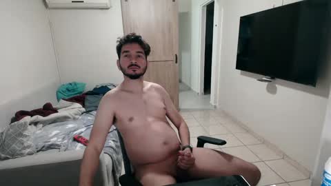 Snapshot of luis_flr chatting on 02/04/25, 01:38 luis_flr online show from 02/04/25, 01:38