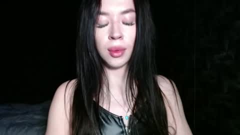 Snapshot of luisa_domina chatting on 05/15/26, 11:23 luisa lovedom online show from 05/15/26, 11:23