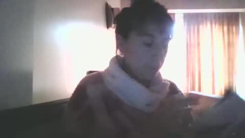 Snapshot of luisa_hollmes chatting on 10/23/25, 03:33 luisa_hollmes online show from 10/23/25, 03:33