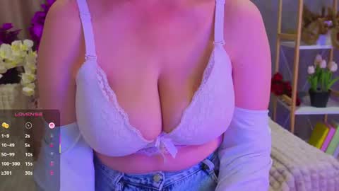 Snapshot of luisa_rosee chatting on 07/07/26, 09:19 Luisa Rosee online show from 07/07/26, 09:19