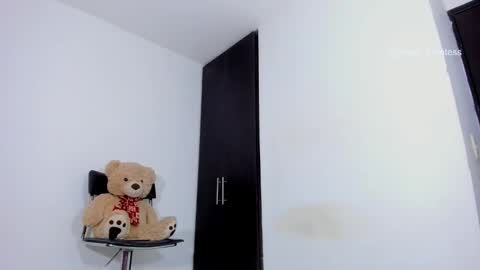   Luisa Fernanda  online show from 01/25/25, 01:10