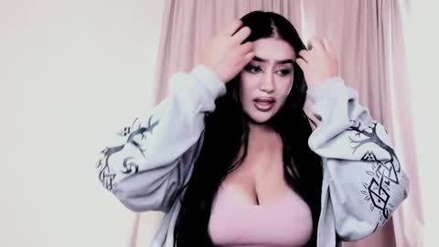 Luisa Diaz online show from 05/18/26, 04:13