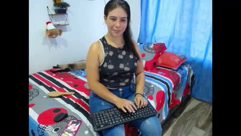 Snapshot of luisaangel19 chatting on 10/11/25, 08:29 luisaangel19 online show from 10/11/25, 08:29