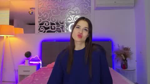LuisaClover online show from 02/15/26, 01:20