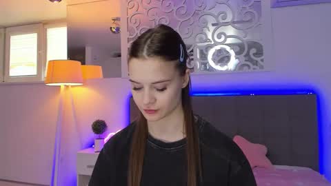 LuisaClover online show from 03/16/26, 01:15