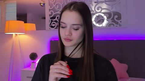 LuisaClover online show from 03/20/26, 03:39