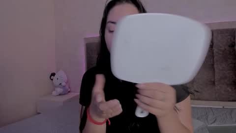 Luisa Giraldo online show from 11/24/25, 09:42