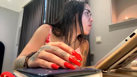 Luisa Monsters online show from 10/21/25, 09:54