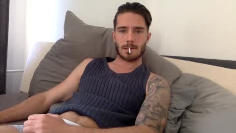 Snapshot of luisbadx chatting on 01/11/25, 10:19 Luis Badx online show from 01/11/25, 10:19