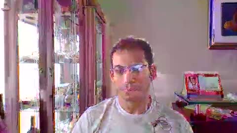 Snapshot of luiselamante chatting on 03/17/26, 03:37 Luis online show from 03/17/26, 03:37