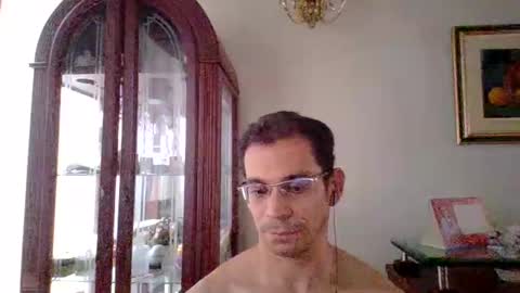 Snapshot of luiselamante chatting on 03/26/26, 08:03 Luis online show from 03/26/26, 08:03