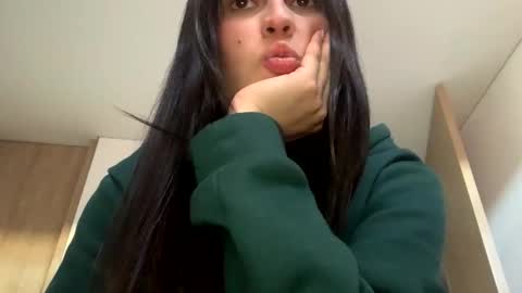 Snapshot of luissa_p chatting on 09/11/25, 09:26 Luissa online show from 09/11/25, 09:26