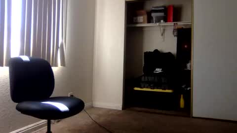 Snapshot of luisthechosen1 chatting on 03/08/26, 08:34 AlmightyZero online show from 03/08/26, 08:34