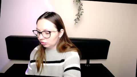 Snapshot of luizaheems_ chatting on 04/22/26, 06:05 Luiza online show from 04/22/26, 06:05