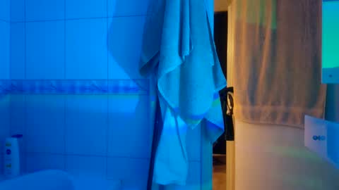 Snapshot of luk_me chatting on 02/12/26, 11:22 luk_me online show from 02/12/26, 11:22