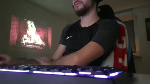 Snapshot of lukasschoetz chatting on 11/15/25, 04:47 lukasschoetz online show from 11/15/25, 04:47