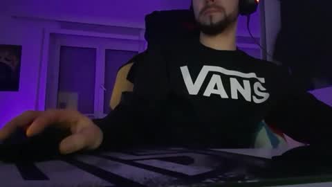 Snapshot of lukasschoetz chatting on 02/15/26, 06:37 lukasschoetz online show from 02/15/26, 06:37