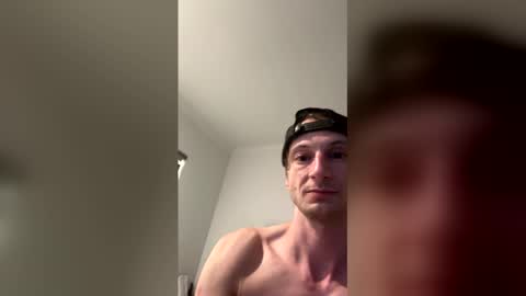 Snapshot of luketaylorla chatting on 05/14/26, 02:24 luketaylorla online show from 05/14/26, 02:24