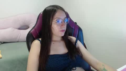 Vicky online show from 12/05/24, 05:39