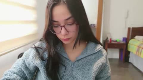 Luli online show from 04/25/26, 01:14