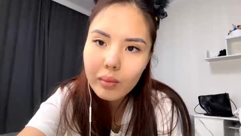 lullivi online show from 04/20/26, 03:15