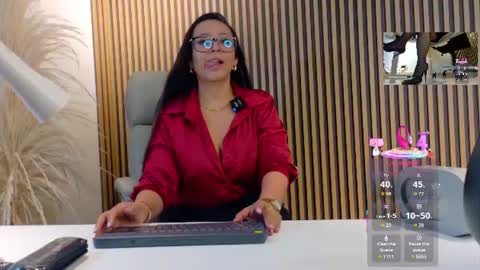 Snapshot of lulu_072 chatting on 06/18/26, 12:11 lulu online show from 06/18/26, 12:11