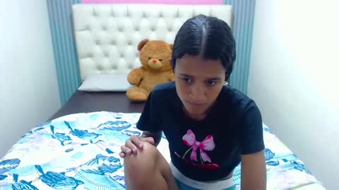 Snapshot of lulu_james chatting on 09/13/25, 07:02 I AM LULU online show from 09/13/25, 07:02