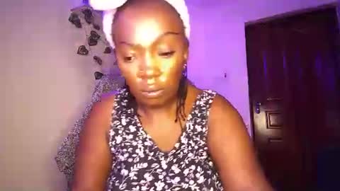 lulu_sparks1 online show from 09/25/25, 05:55